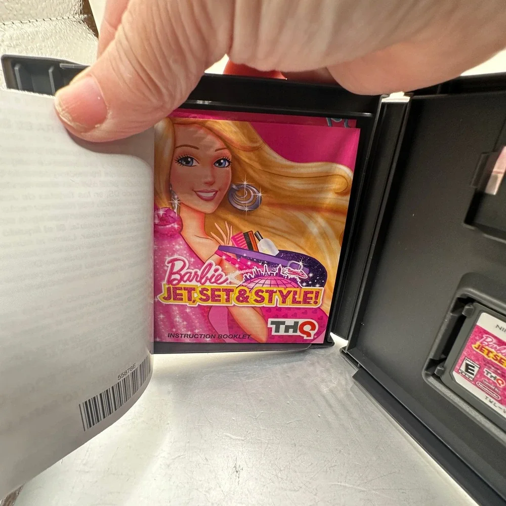 Barbie Jet Set & Style Nintendo DS Game CIB THQ TWL-VMZE-USA Pink Fashion Beauty